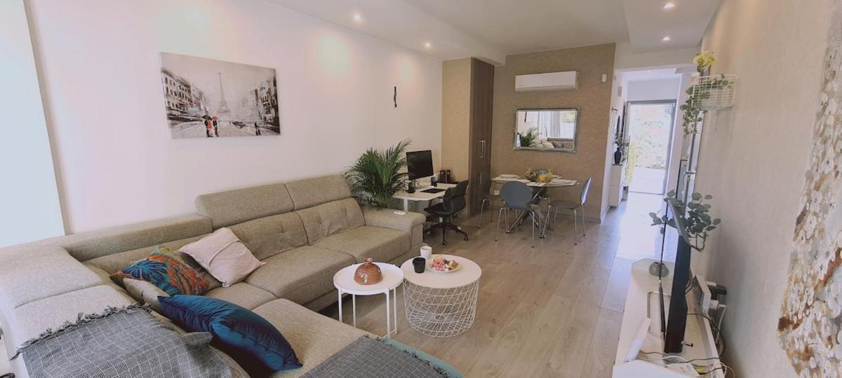 Stay Downtown Retreat Λεμεσός Εξωτερικό φωτογραφία